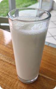 <strong>Leche chica - Aprox. 120–150 ml | 90–110 kcal</strong>
