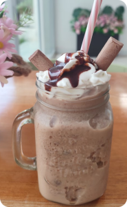 <strong>Frappe Carlos V - Aprox. 300 ml | 480–500 kcal</strong>