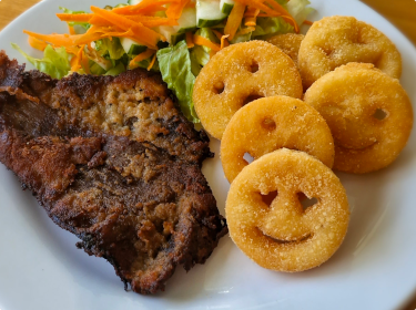 <strong>Milanesa infantil - Aprox. 520–590 kcal por porción</strong>